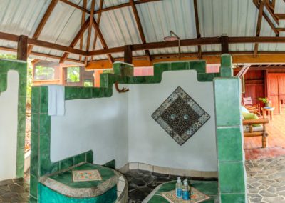 Beautiful shower inside Treehouse Corazón rainforest lodging in Costa Rica